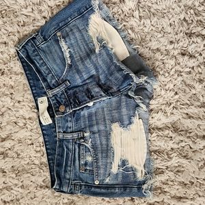 A&F Women's Low Rise Short. Sz 6